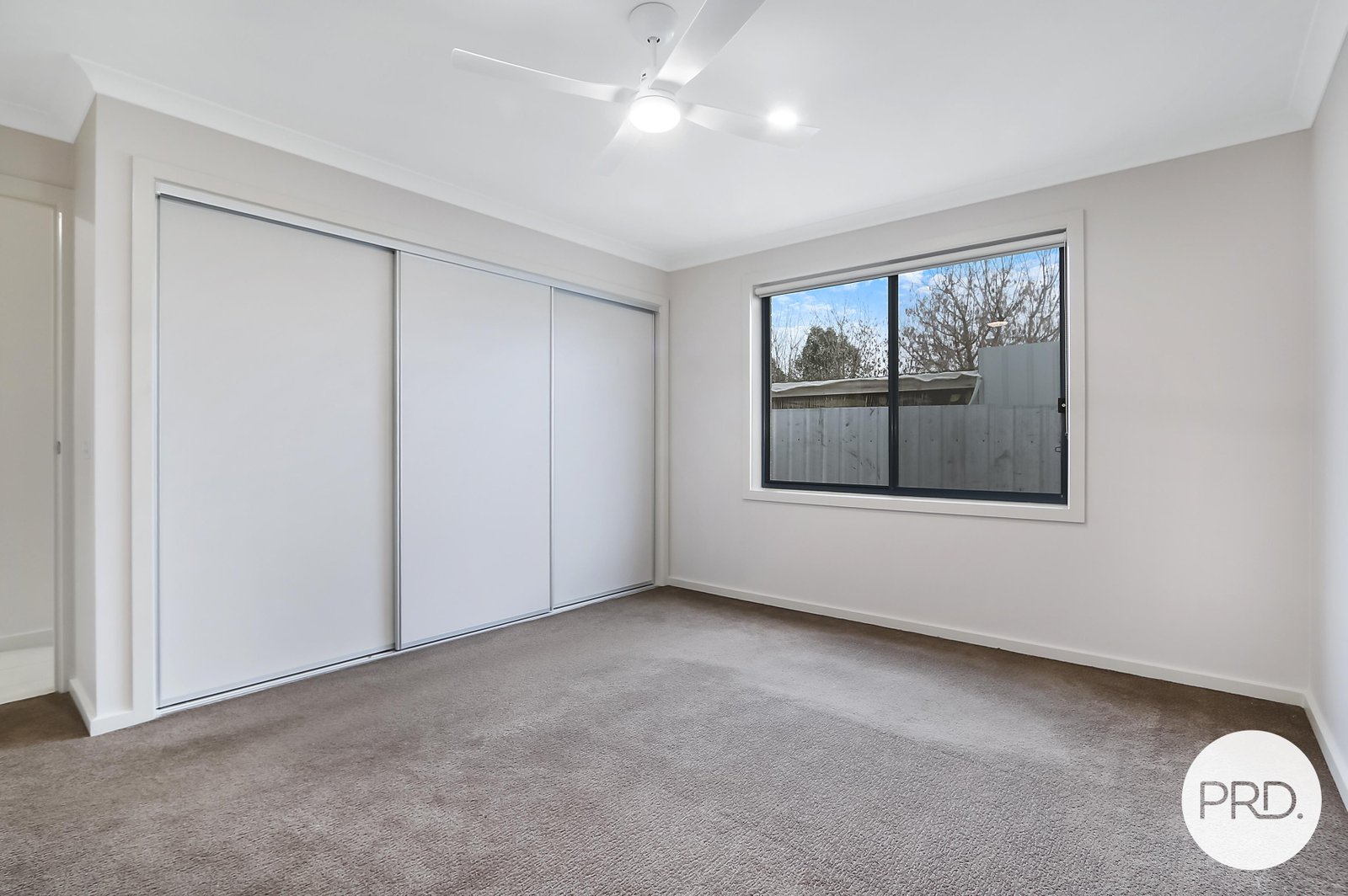 2/562 Buchhorn Street LAVINGTON 6