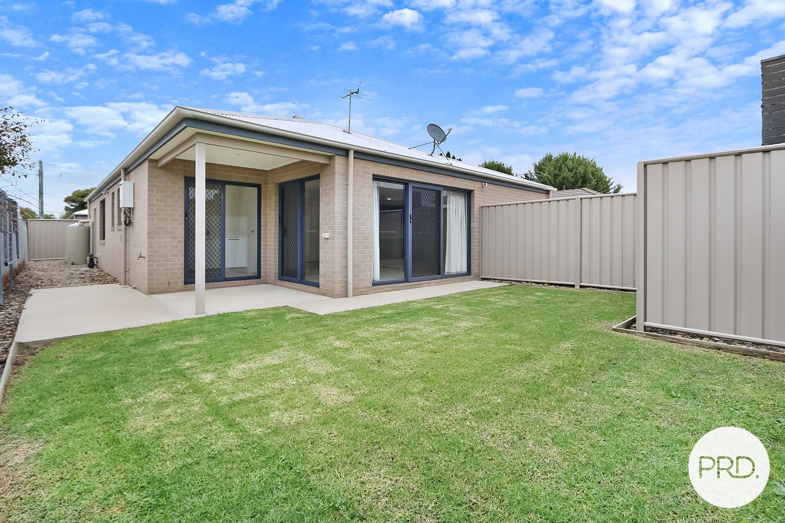 2/562 Buchhorn Street LAVINGTON 9