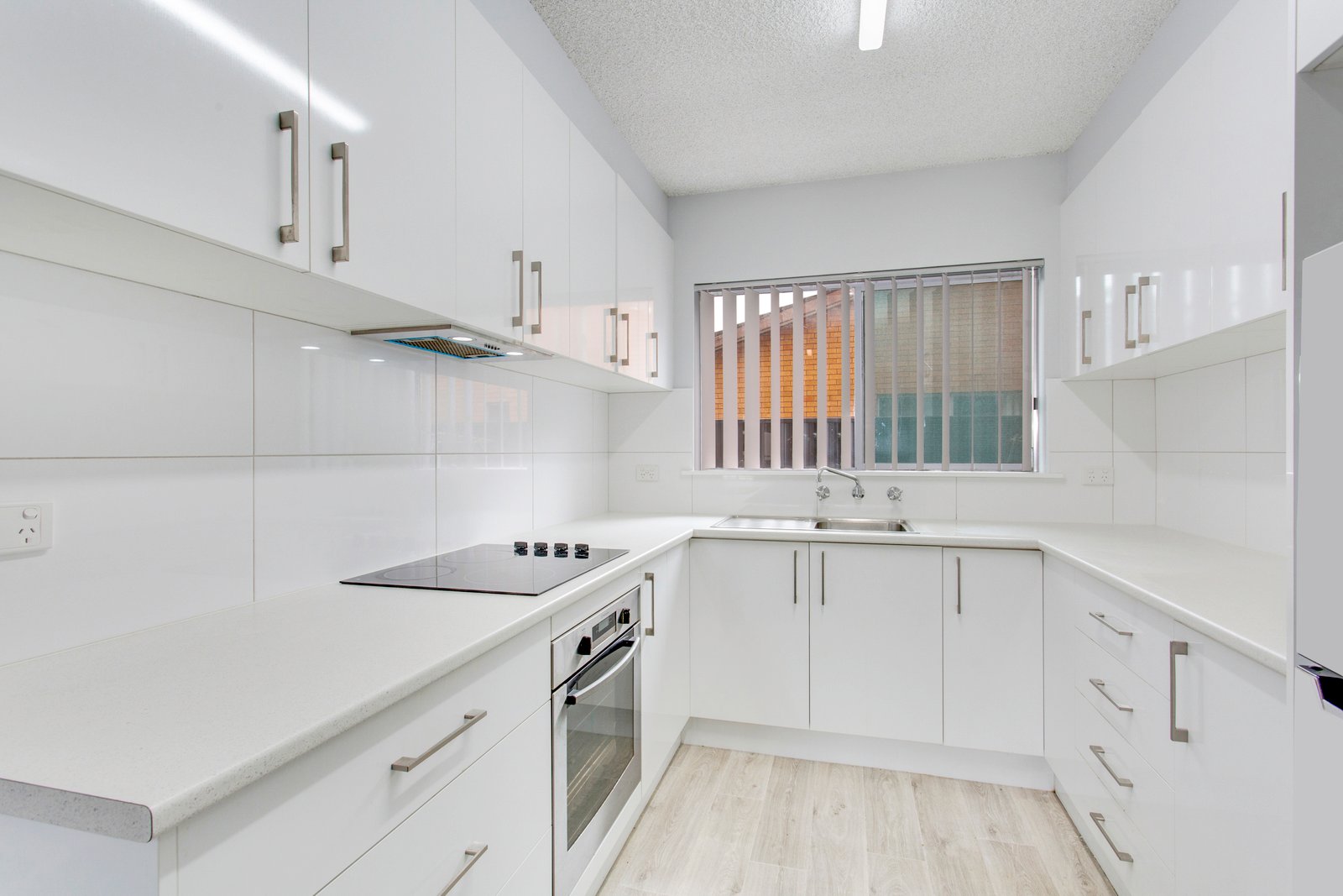 2/563 Ocean Drive NORTH HAVEN 2