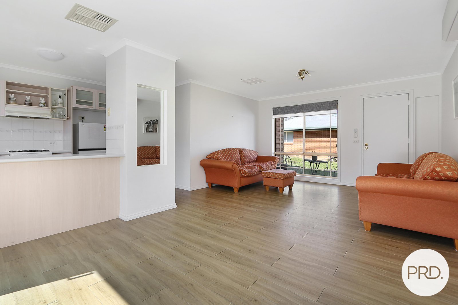 2/564 Seymour Street LAVINGTON 2