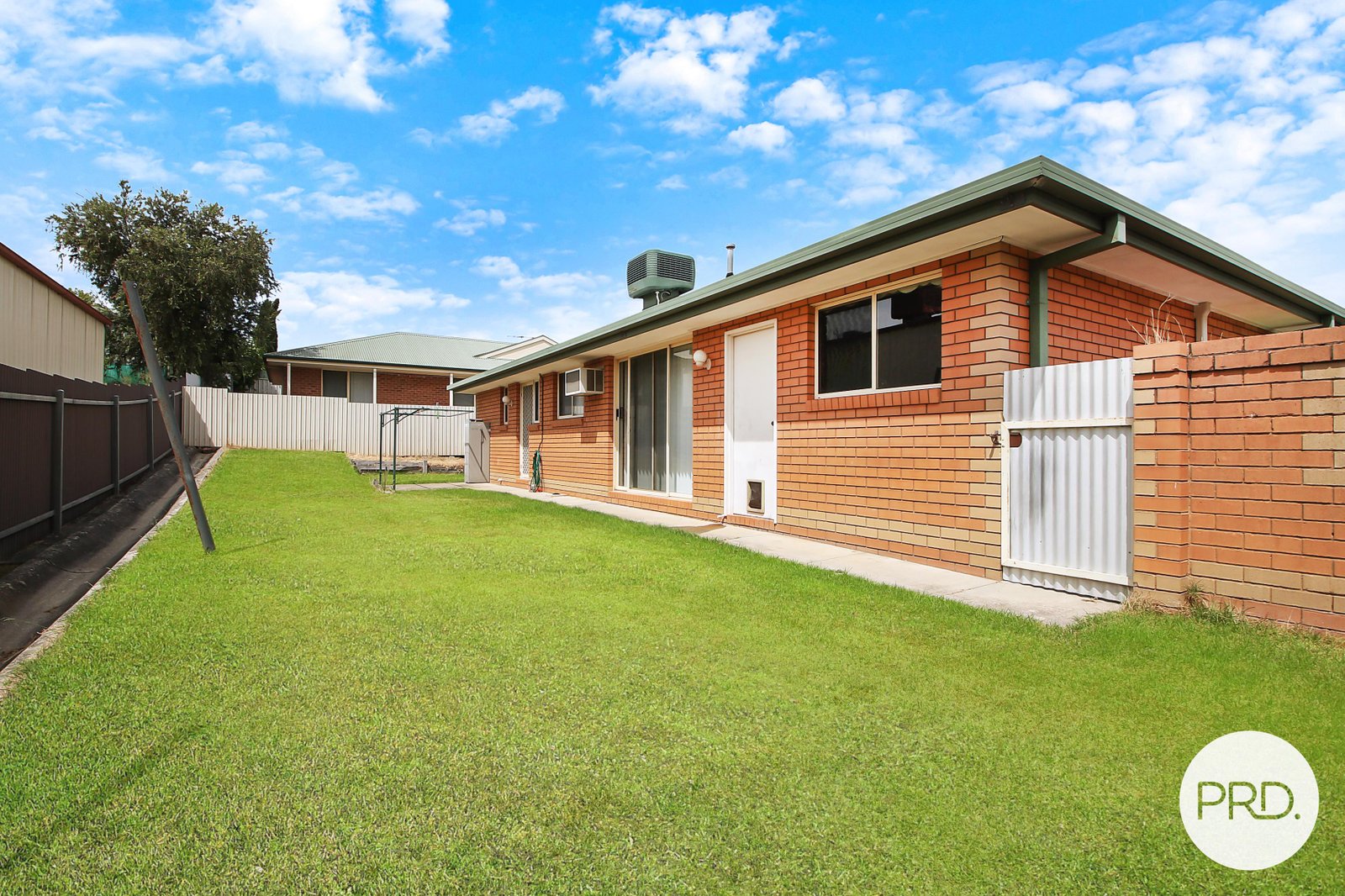 2/564 Seymour Street LAVINGTON 2