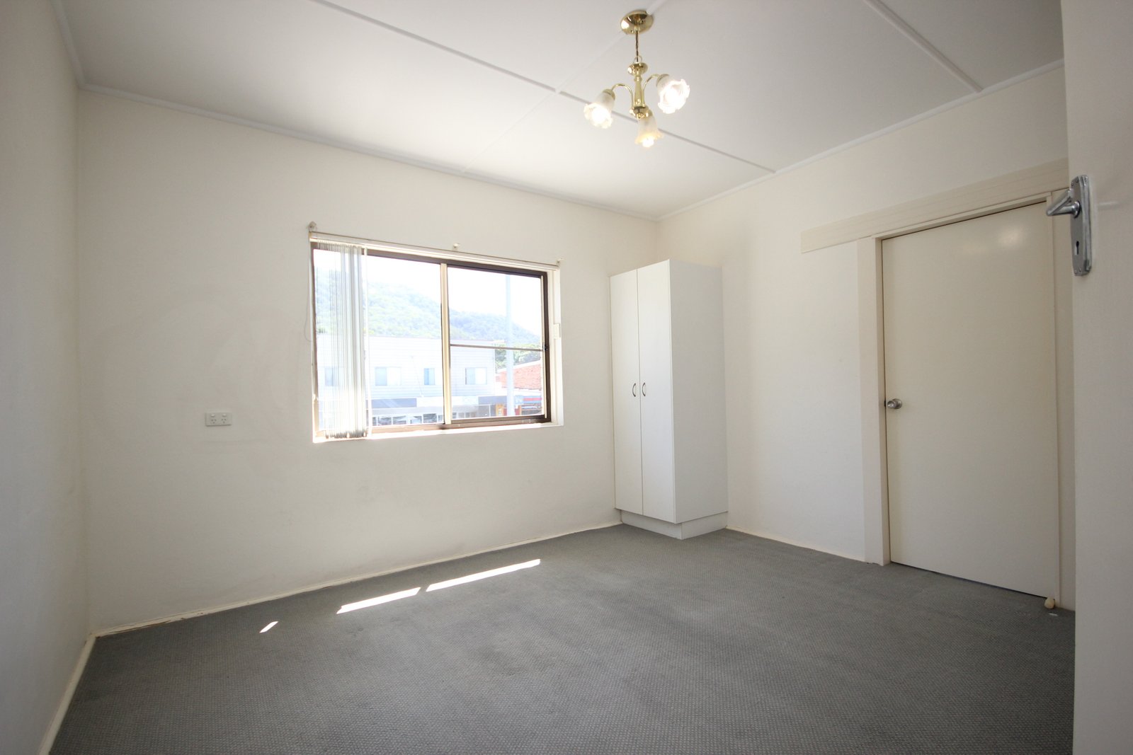 2/57 Bold Street LAURIETON 6