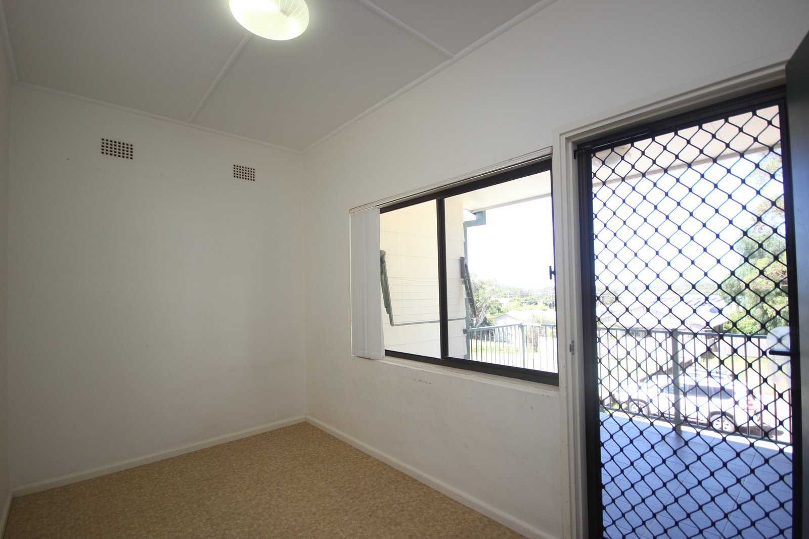 2/57 Bold Street LAURIETON 7