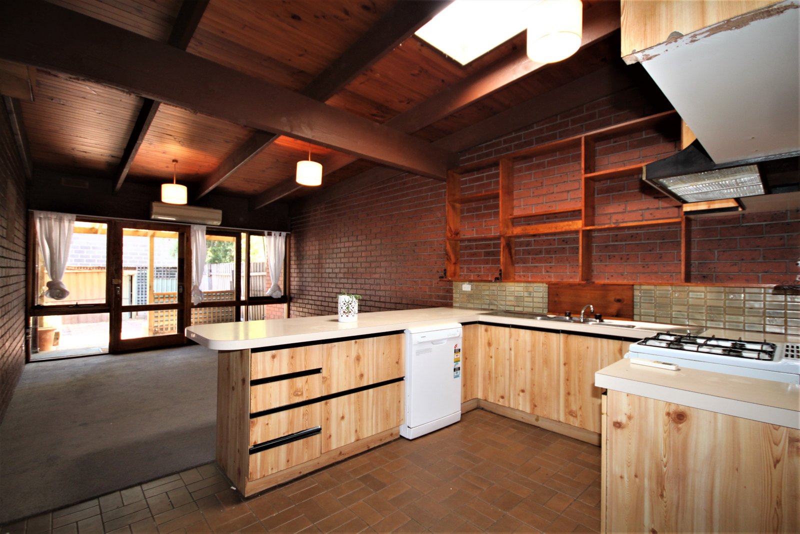 Gallery: 257 Esplanade East