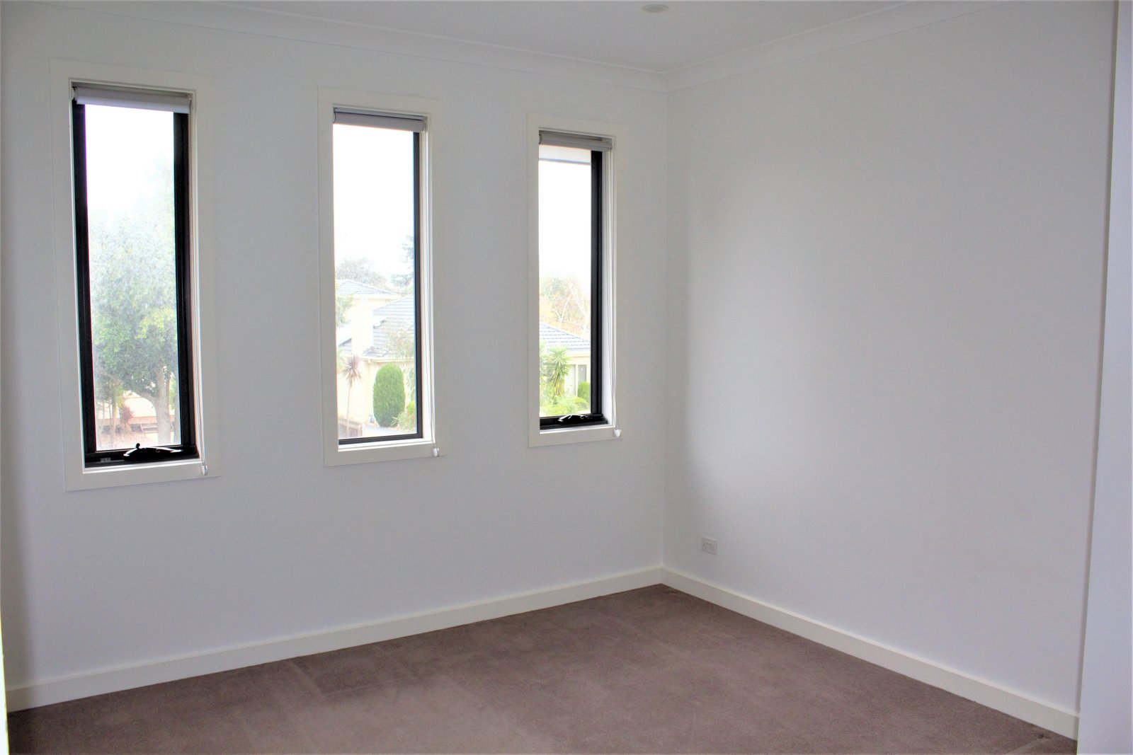 Gallery: 2/57 Macrina Street