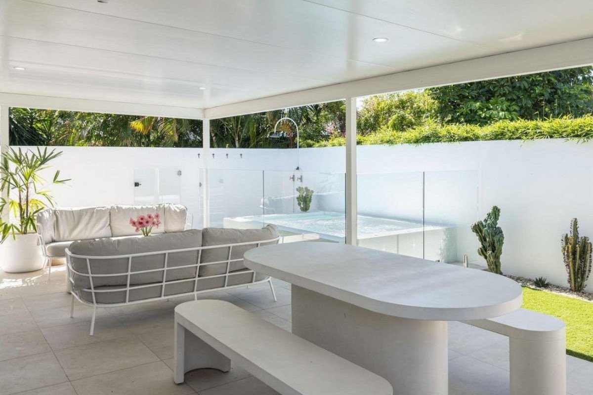 2/57 Nobby Parade Miami 18