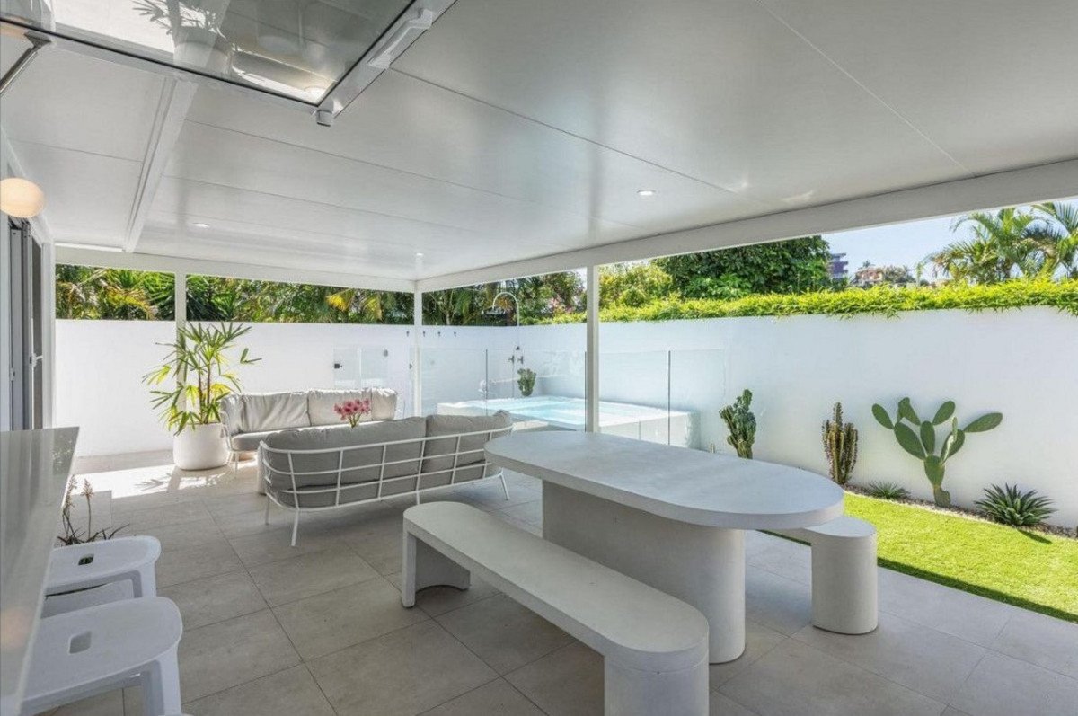 2/57 Nobby Parade Miami 20