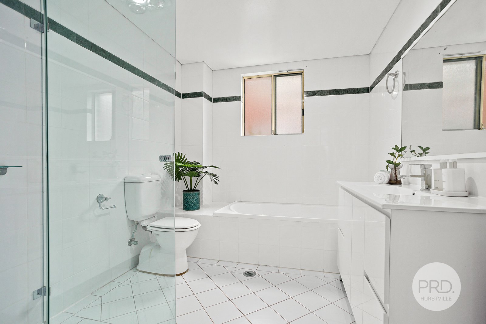 2/57 The Avenue HURSTVILLE 6