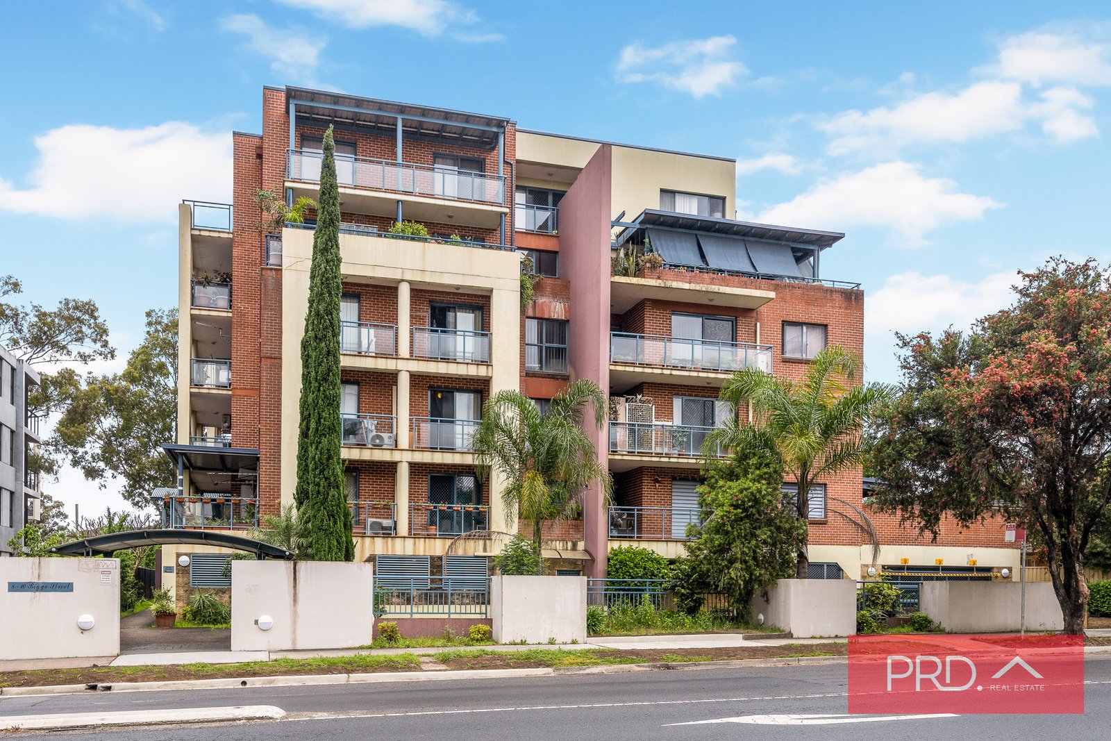 25/8-10 Bigge Street WARWICK FARM 1