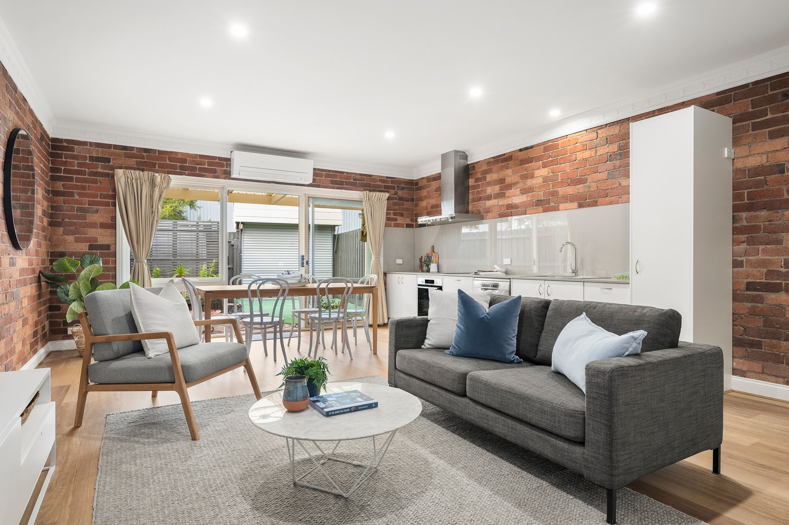 Gallery: 258 Bridge Street