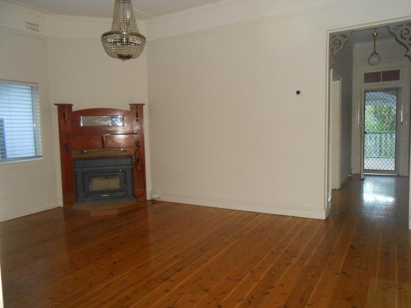 2/58 Upper Street TAMWORTH 3