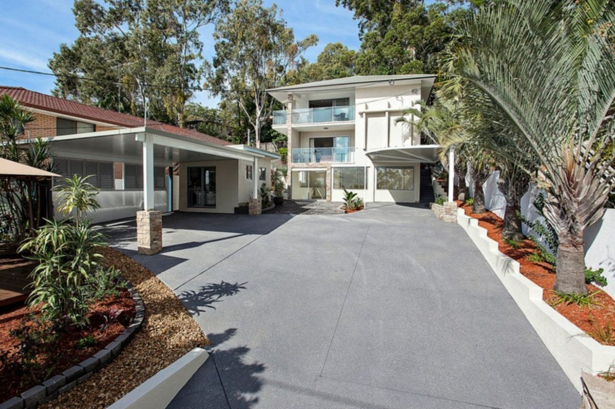 2/58 West Burleigh Road Burleigh Heads 1