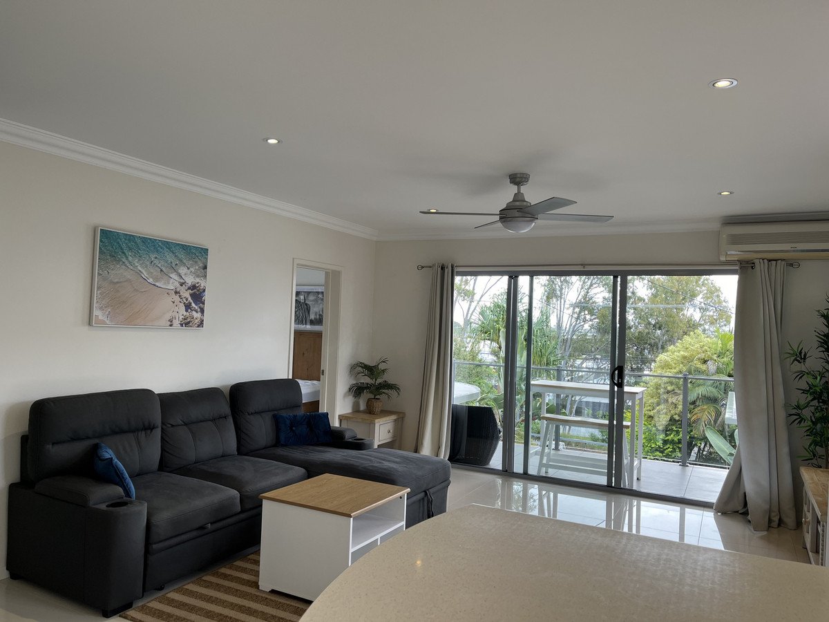 2/58 West Burleigh Road Burleigh Heads 5