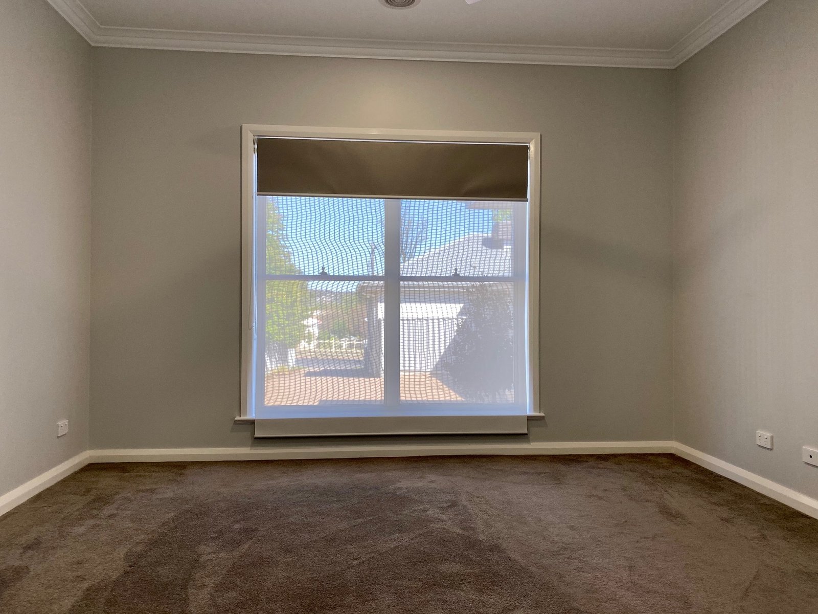 2/586 Schubach Street EAST ALBURY 8