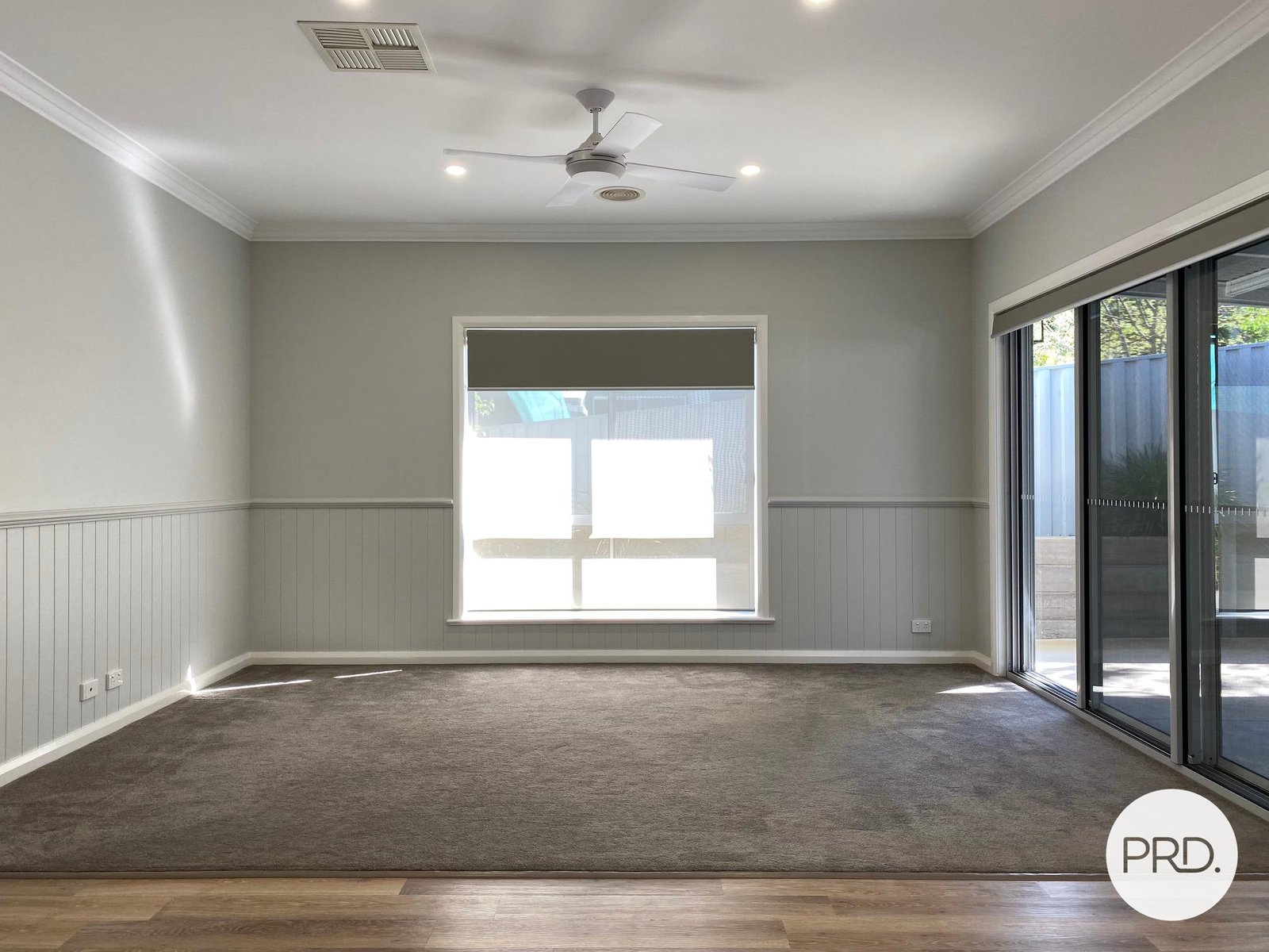 2/586 Schubach Street EAST ALBURY 6