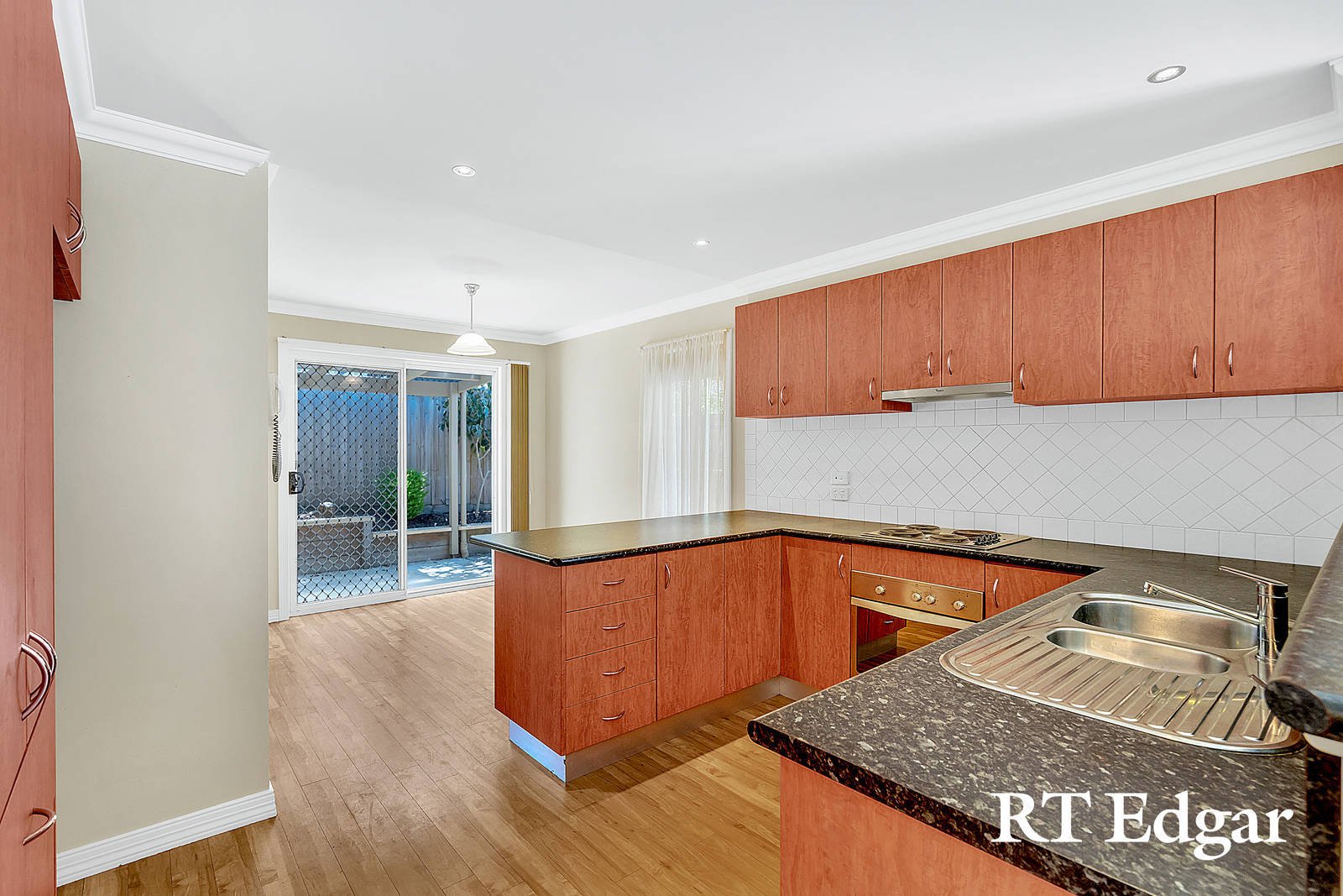 Real Estate and Property in 2/58a Urquhart Street, Woodend, VIC