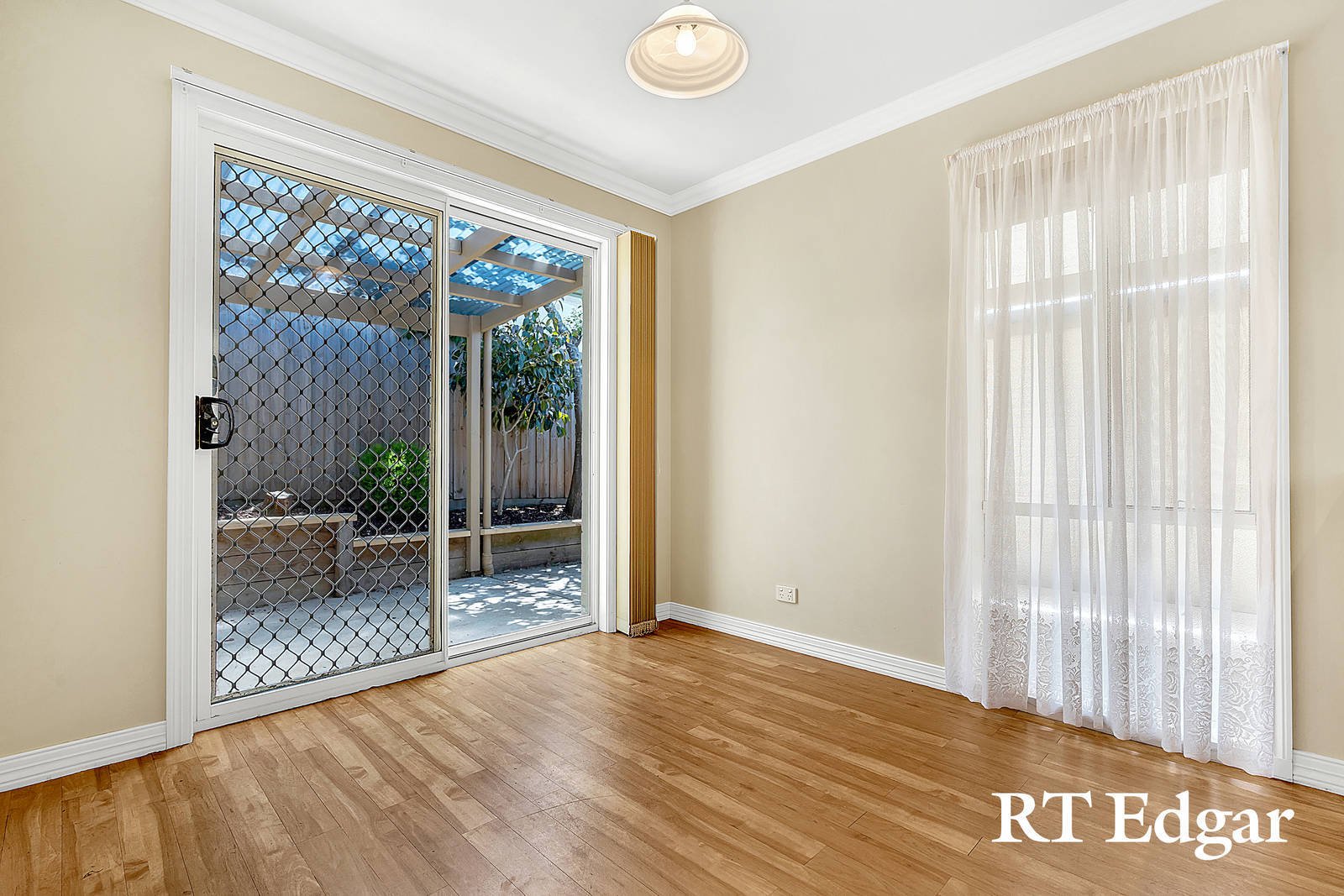 Real Estate and Property in 2/58a Urquhart Street, Woodend, VIC