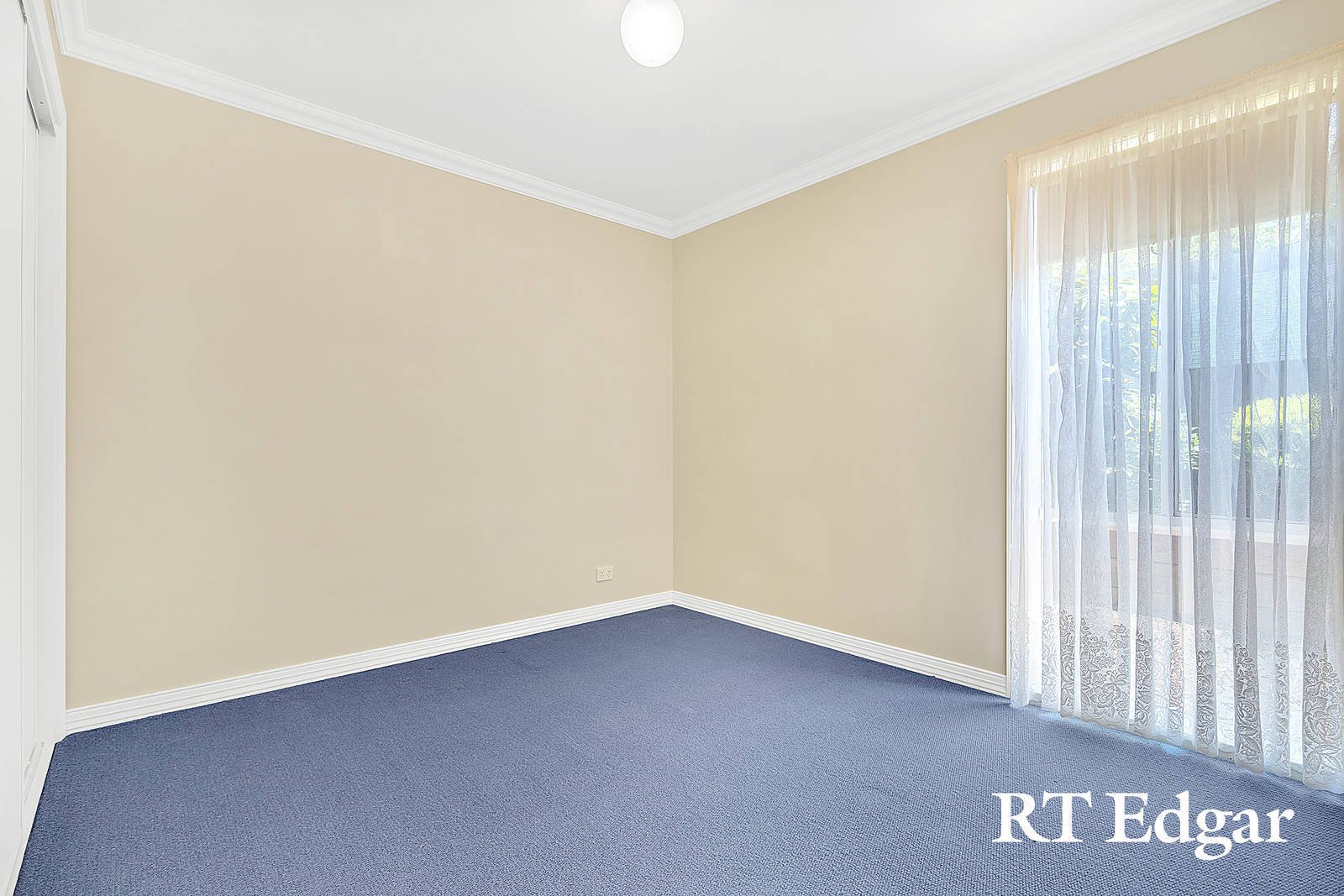 Real Estate and Property in 2/58a Urquhart Street, Woodend, VIC