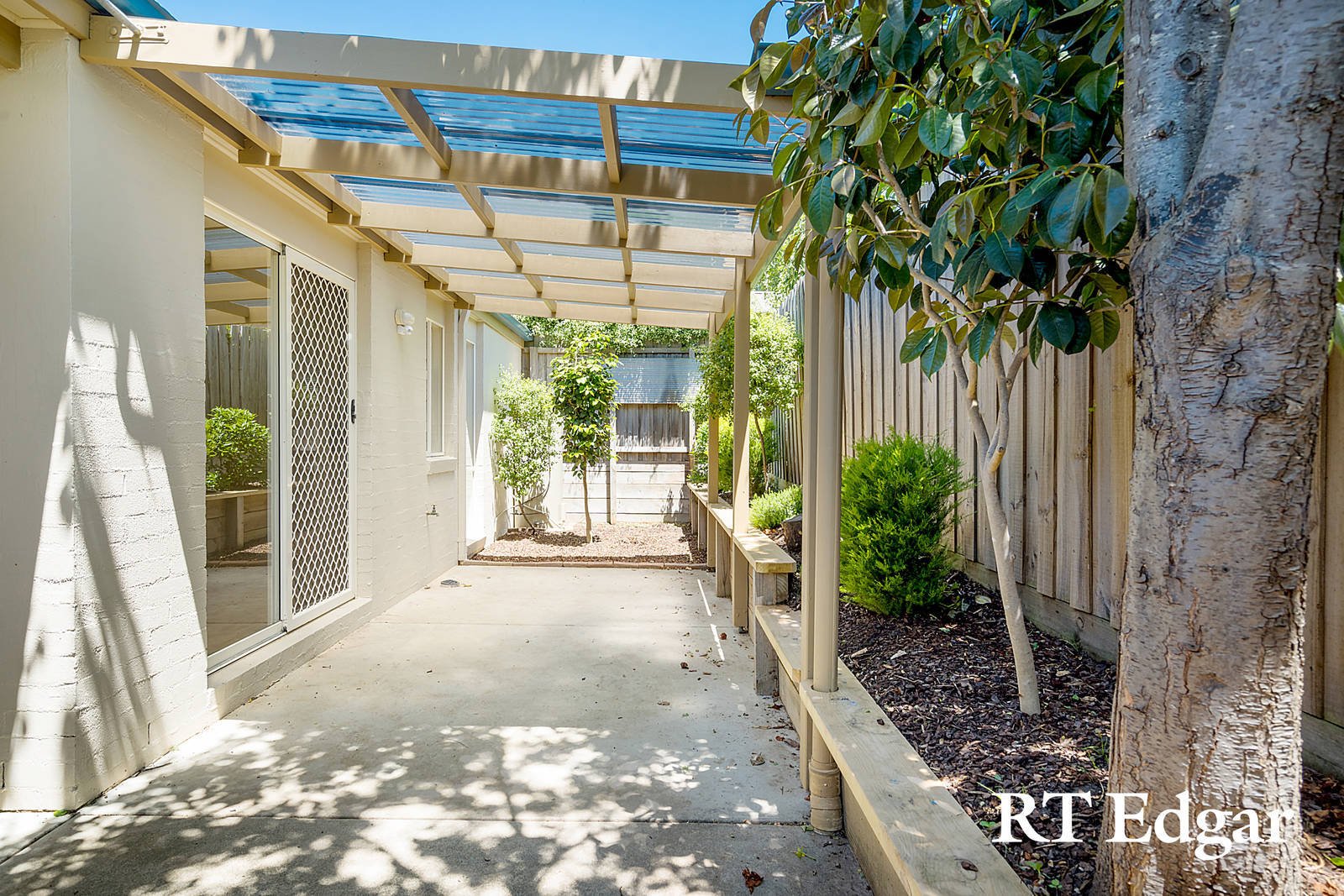 Real Estate and Property in 2/58a Urquhart Street, Woodend, VIC