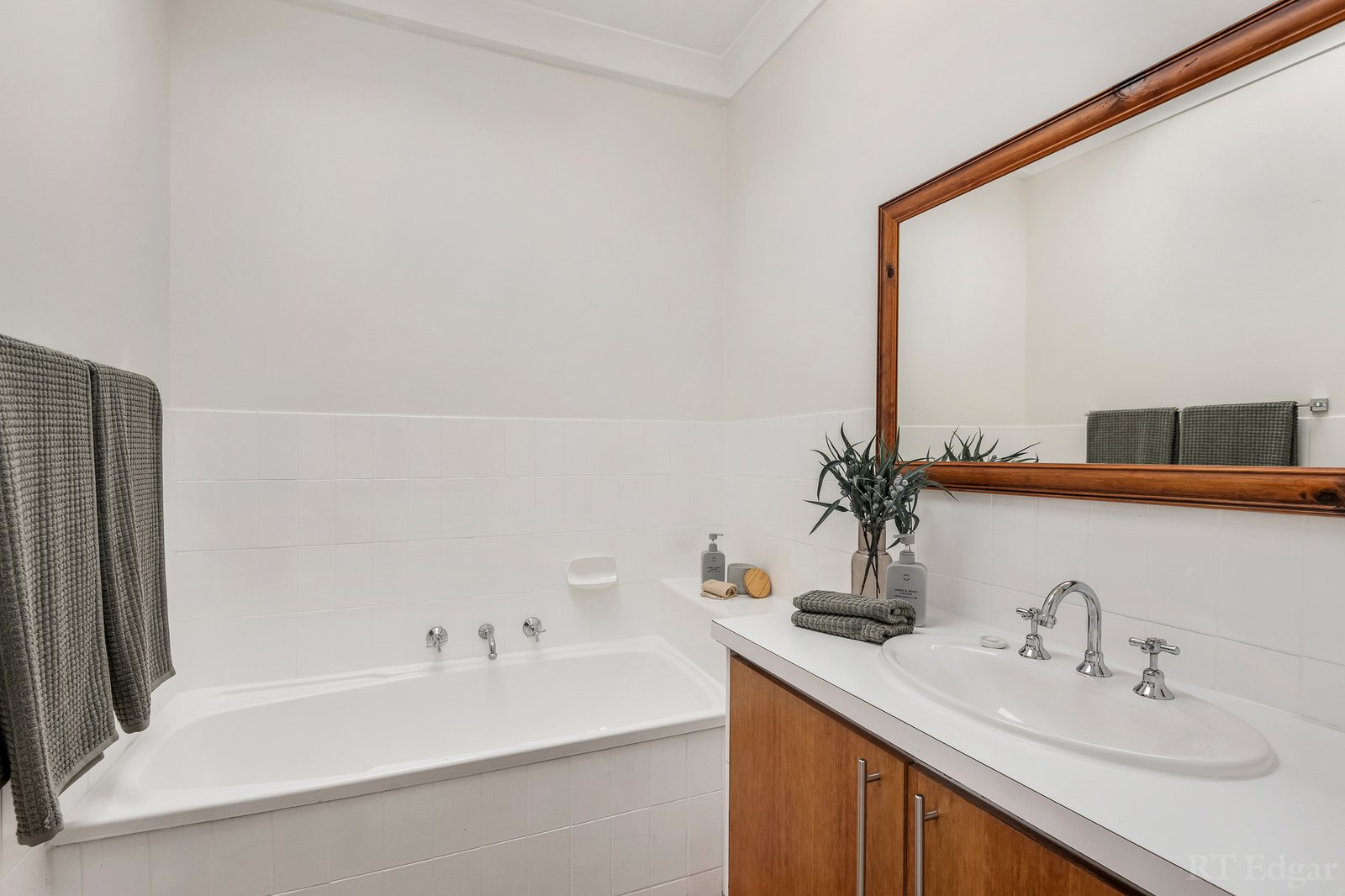 Real Estate and Property in 259 Burnley Street, Richmond, VIC