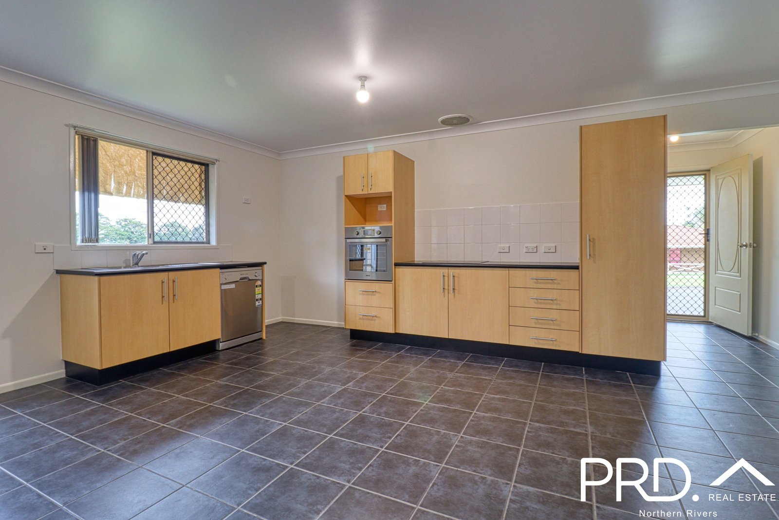 2/59 Sheppard Street CASINO 3