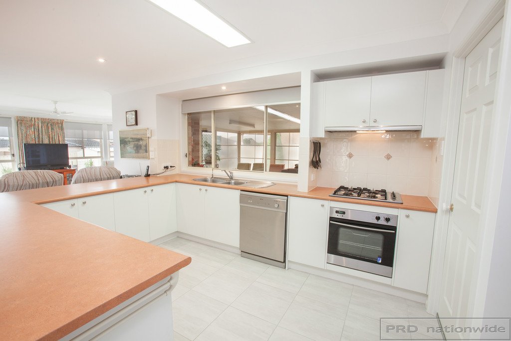 259 Somerset Dr  THORNTON 13