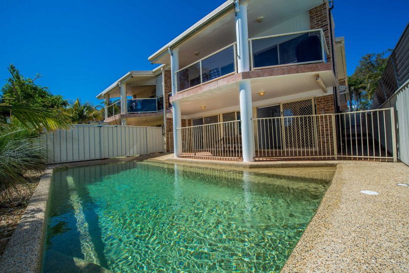 2/59 The Peninsula  CORLETTE 2