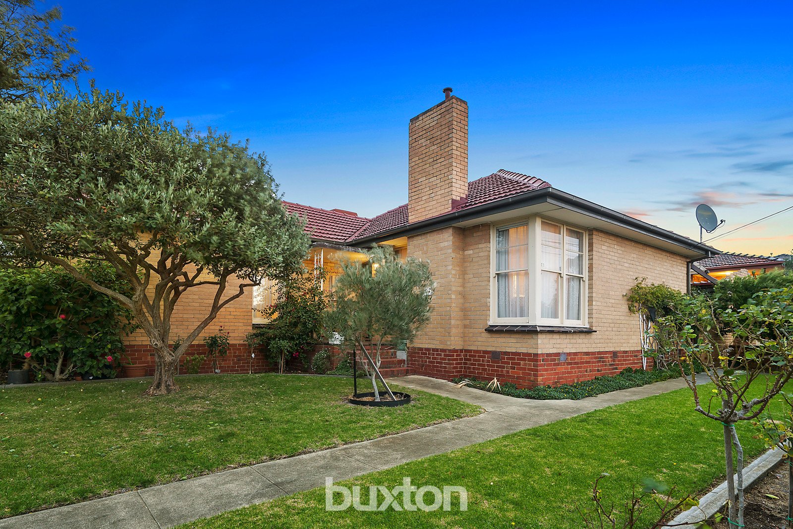 Gallery: 25a & 25b Grandview Grove