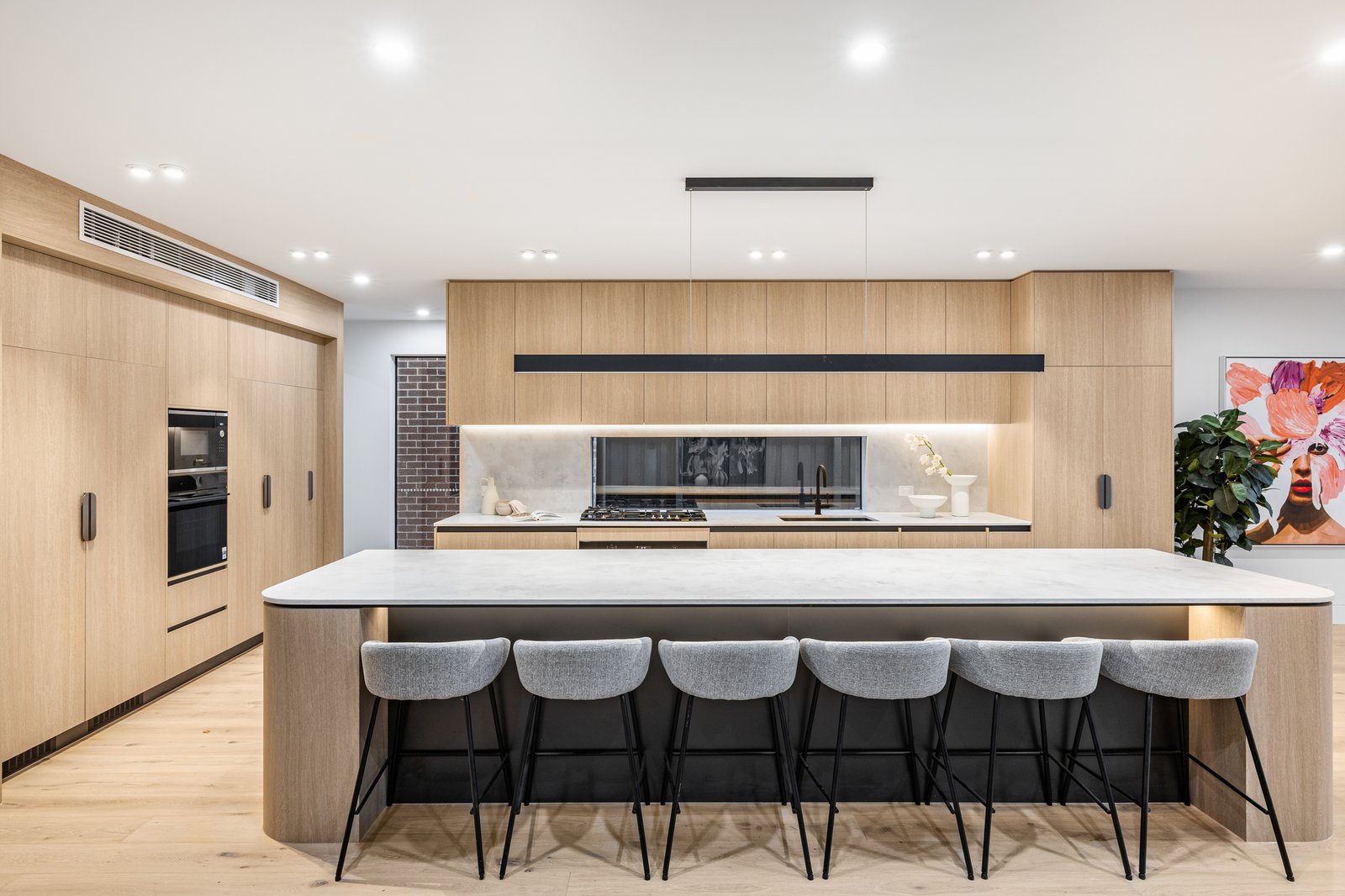 Gallery: 25a Deakin Street