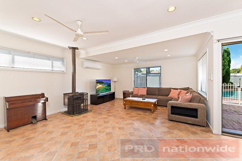 25a Harford Avenue EAST HILLS 4