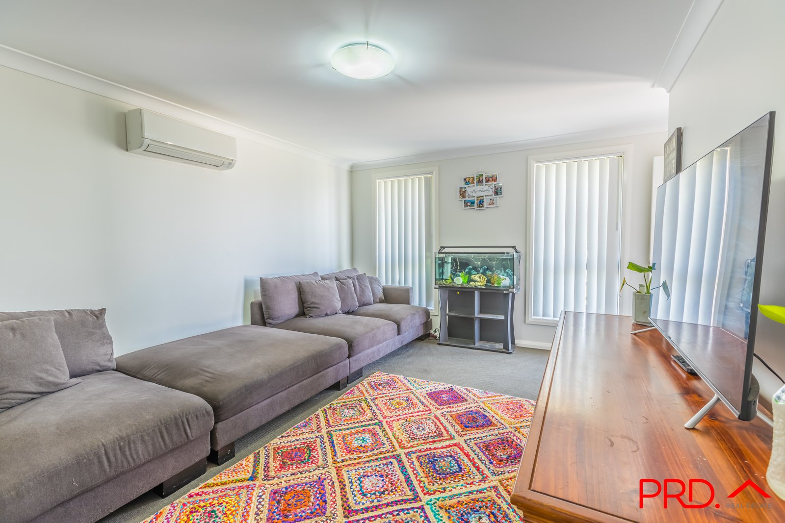 2/5a Lake Place TAMWORTH 6