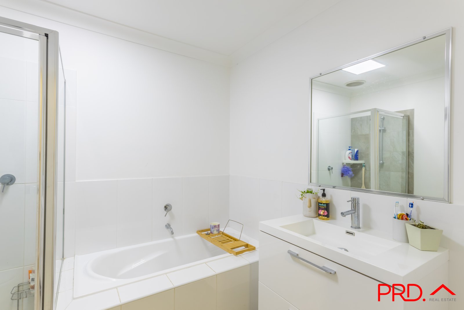 2/5a Lake Place TAMWORTH 15