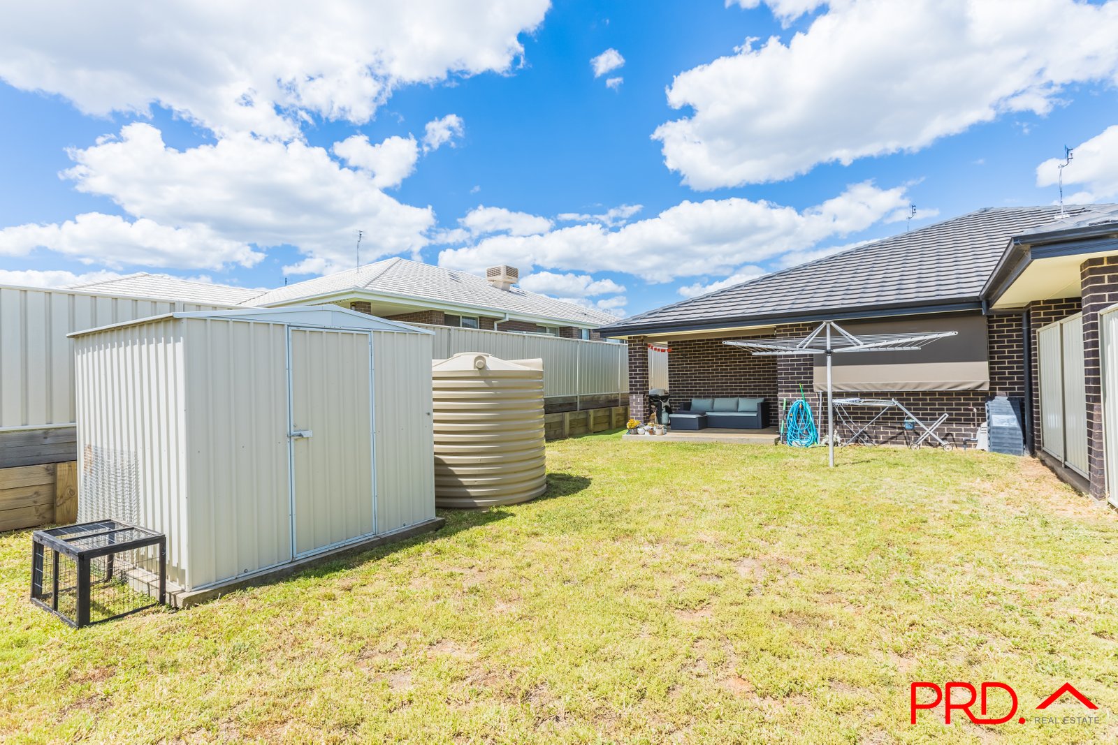 2/5a Lake Place TAMWORTH 18