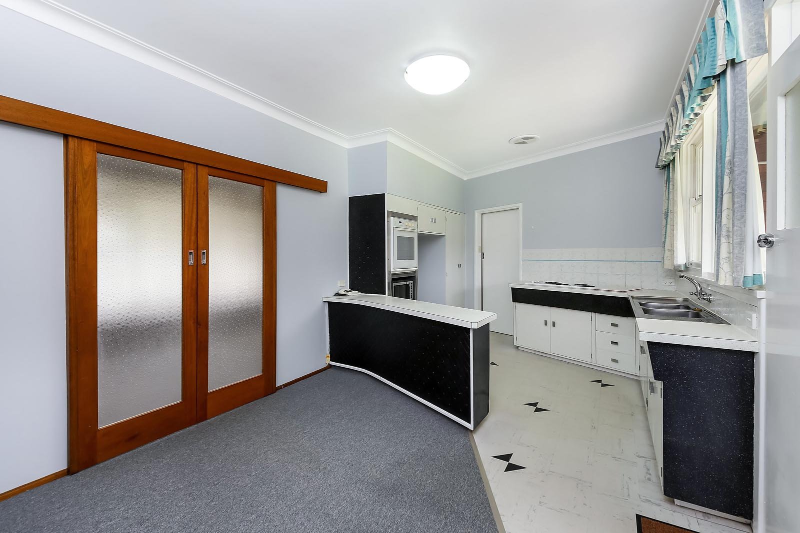 25A Mountview Ave  BEVERLY HILLS 2