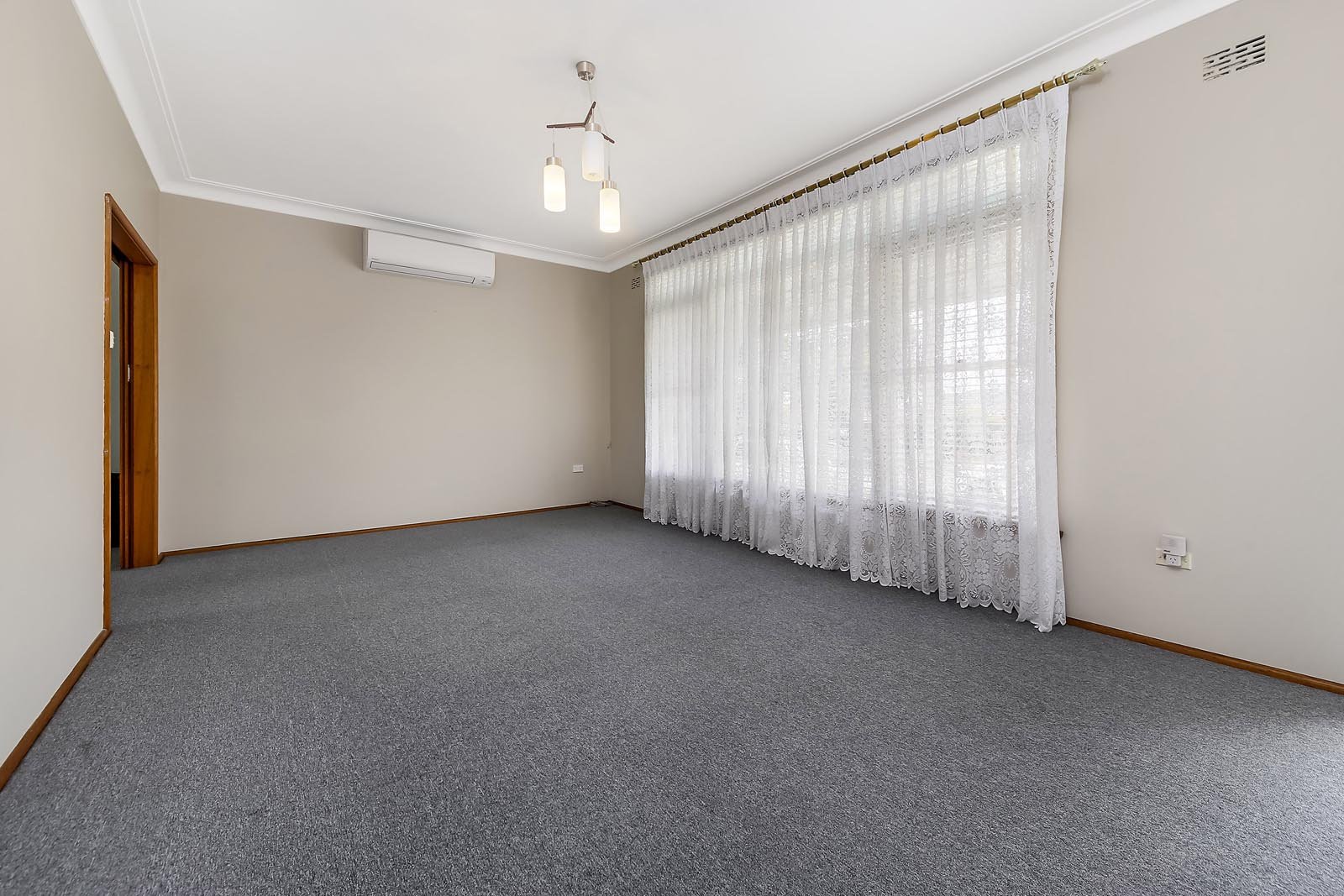 25A Mountview Ave  BEVERLY HILLS 3