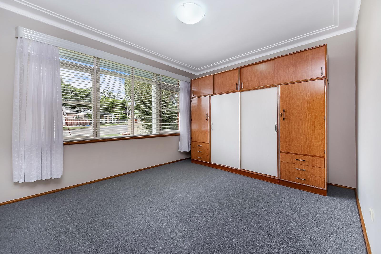 25A Mountview Ave  BEVERLY HILLS 6