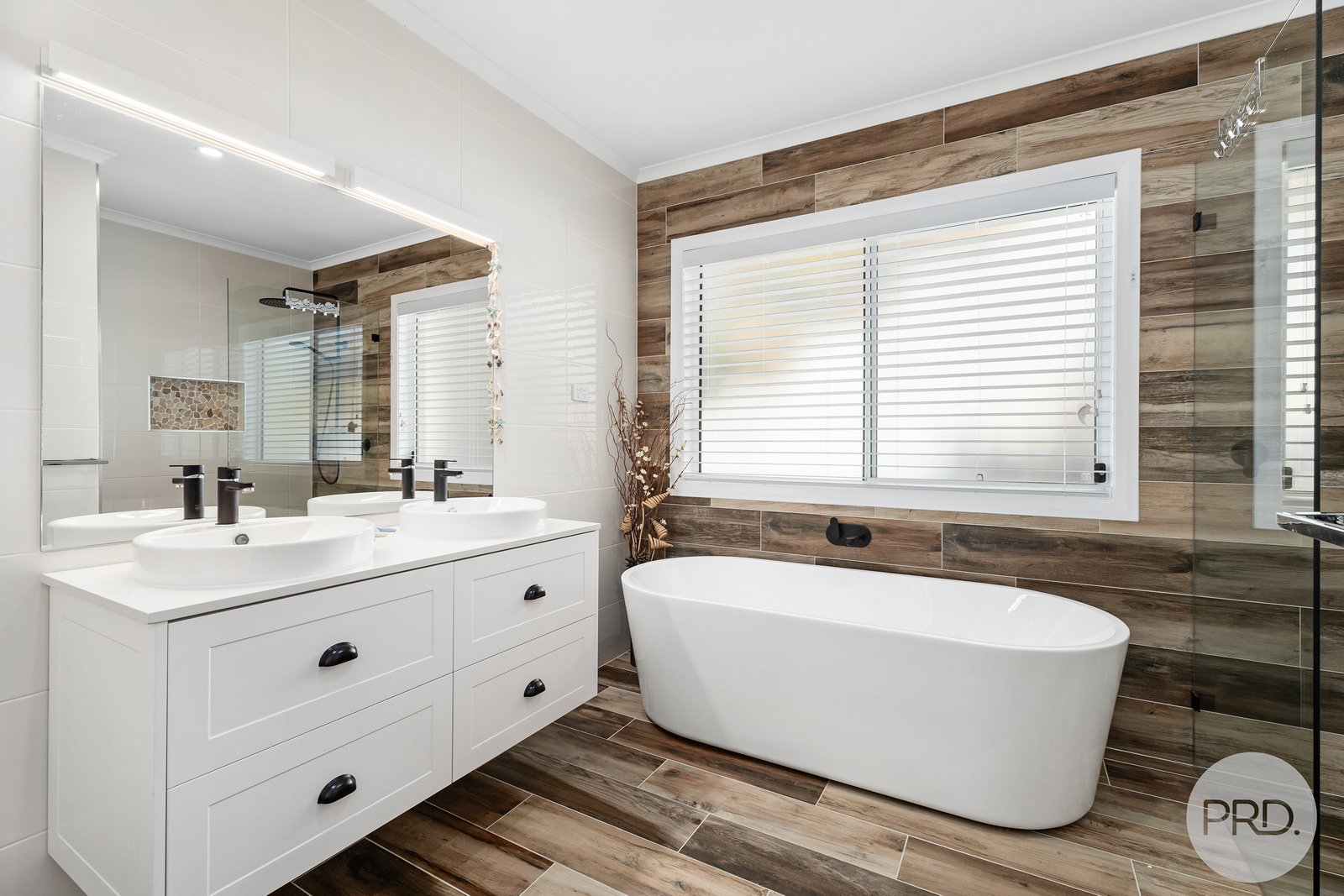 25A Tareebin Road NELSON BAY 28