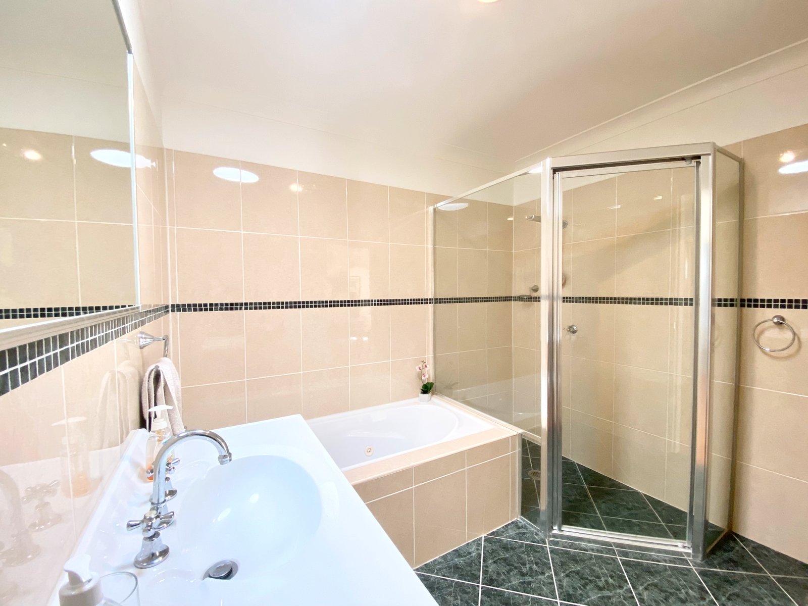 25a Trumpeter Circuit CORLETTE 18