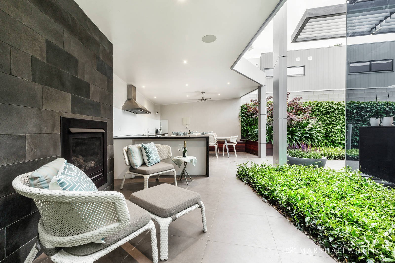 2/5B Dalgetty Road, Beaumaris, VIC