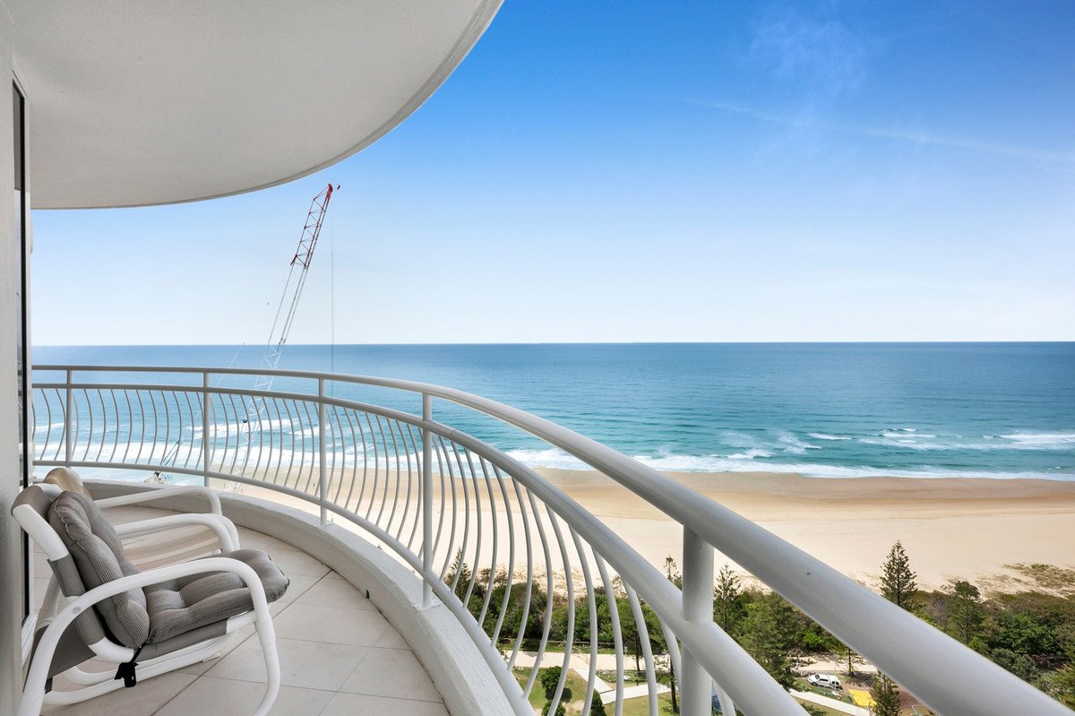 25E/3 second Avenue Burleigh Heads 1