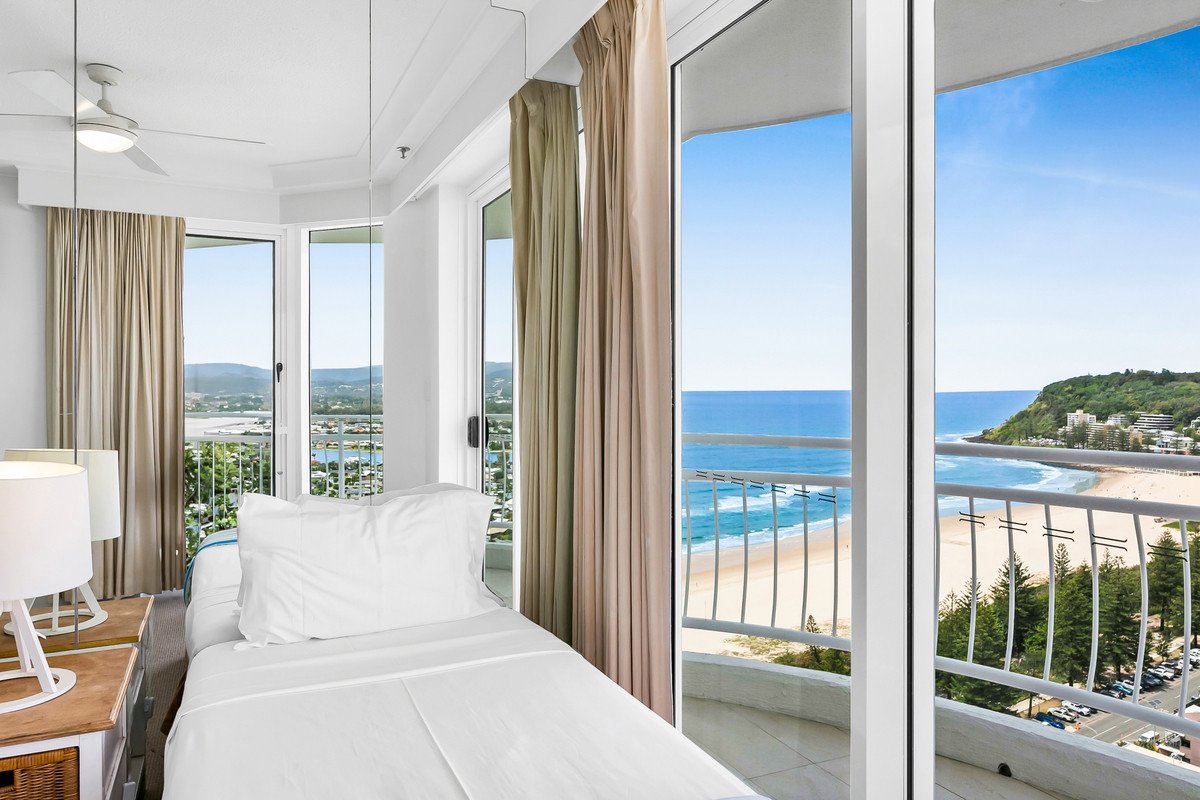 25E/3 second Avenue Burleigh Heads 18