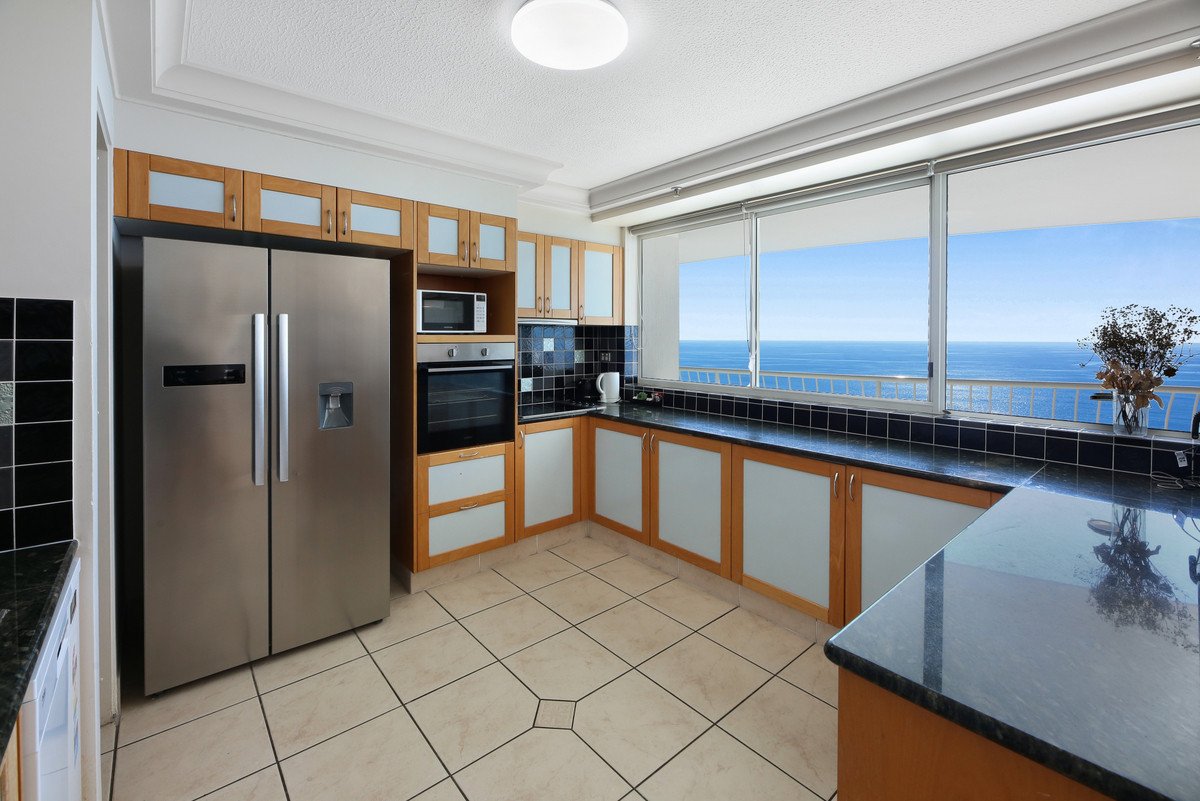 25H/238 The Esplanade Burleigh Heads 7