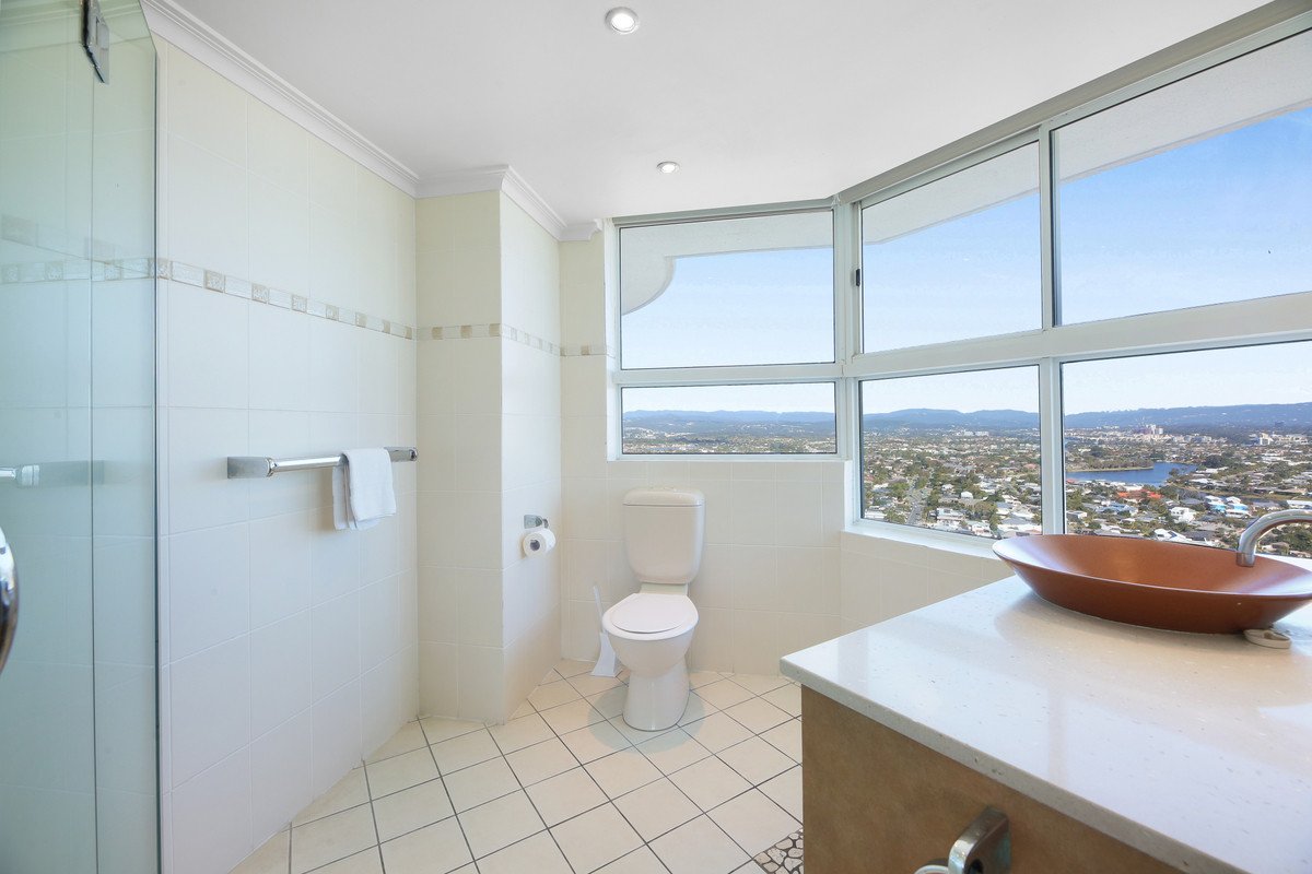 25H/238 The Esplanade Burleigh Heads 23