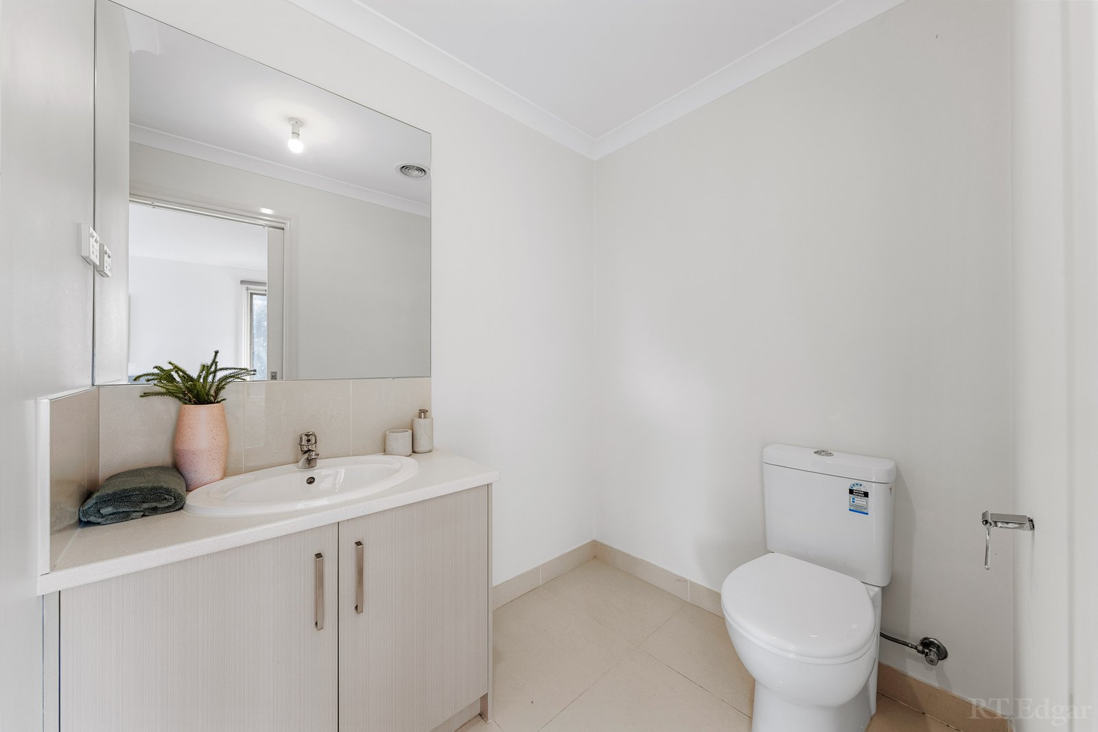 Real Estate and Property in 26-28 Mcfees Road, Dandenong North, VIC
