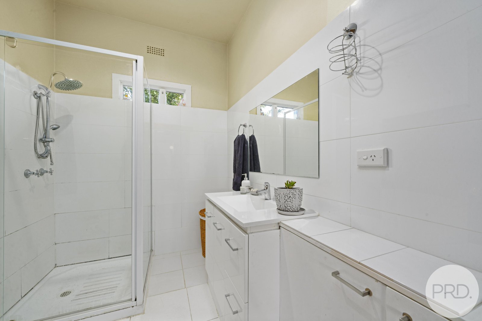 26 Abbotsfield Road CLAREMONT 11