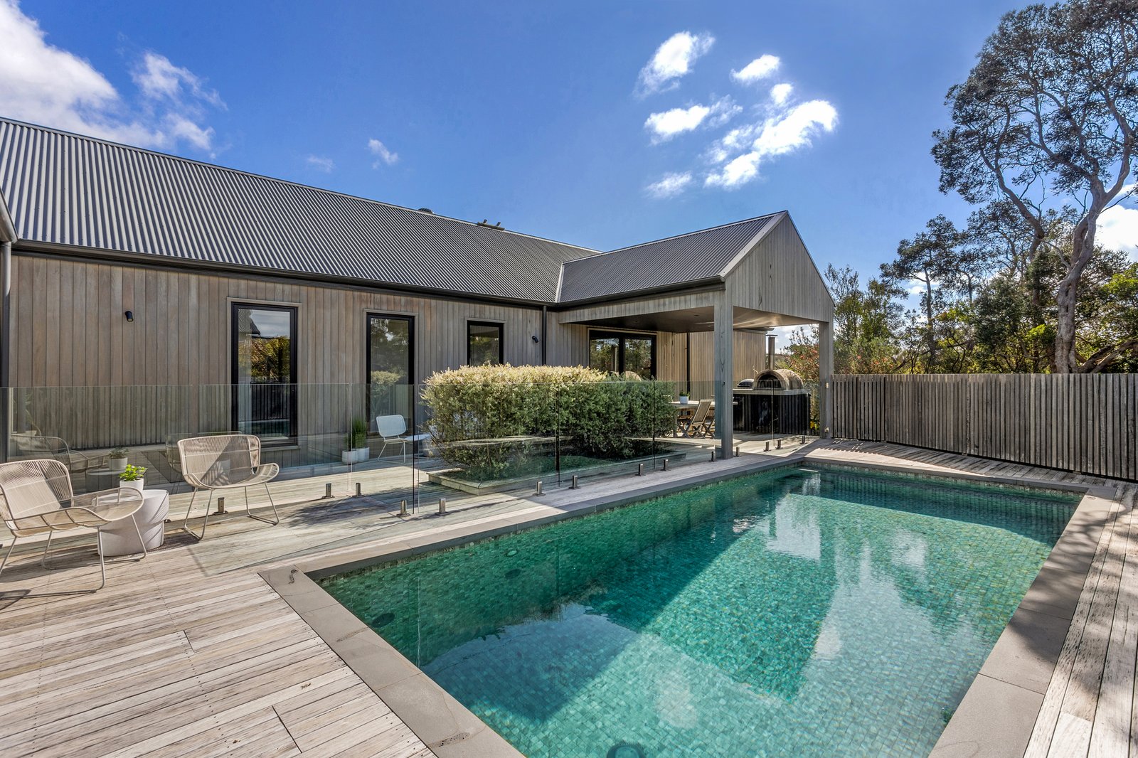 Photos: 26 Alexandra Crescent