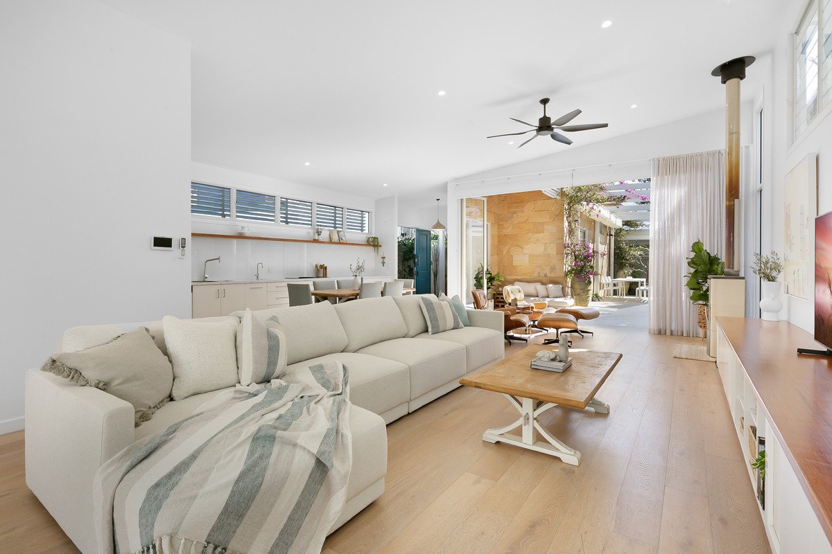 26 Alfred Street Mermaid Beach 2