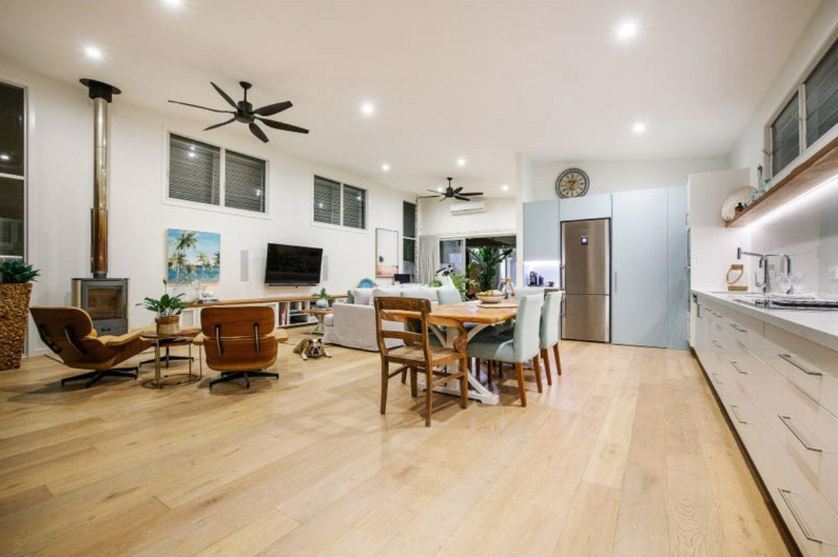 26 Alfred Street Mermaid Beach 6