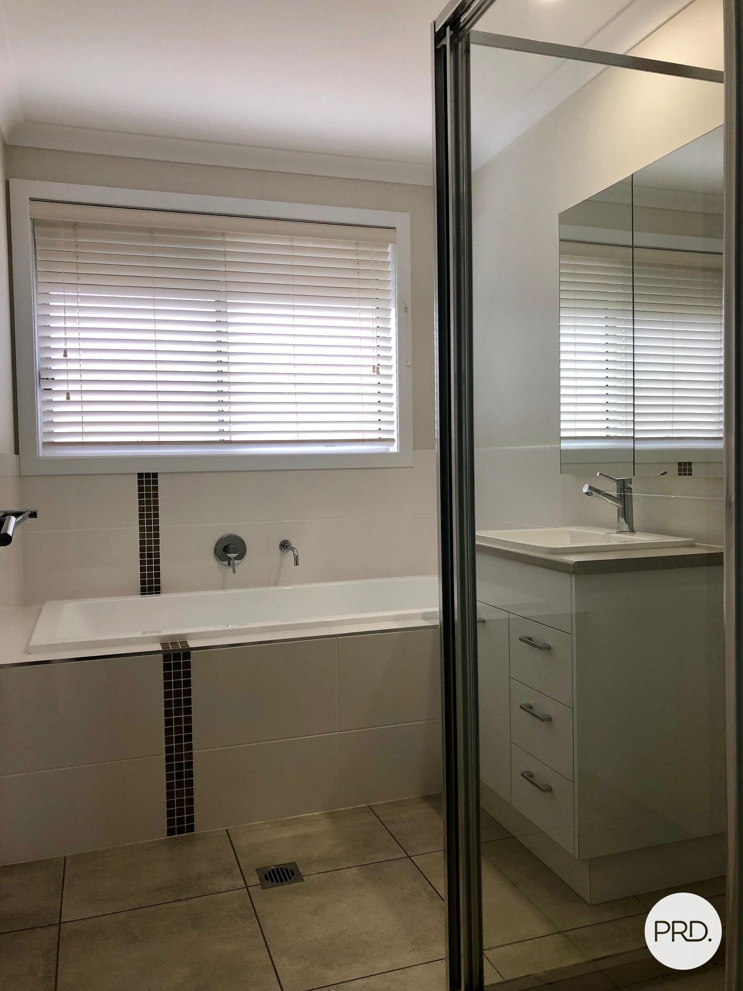 2/6 Annika Place NORTH ALBURY 8