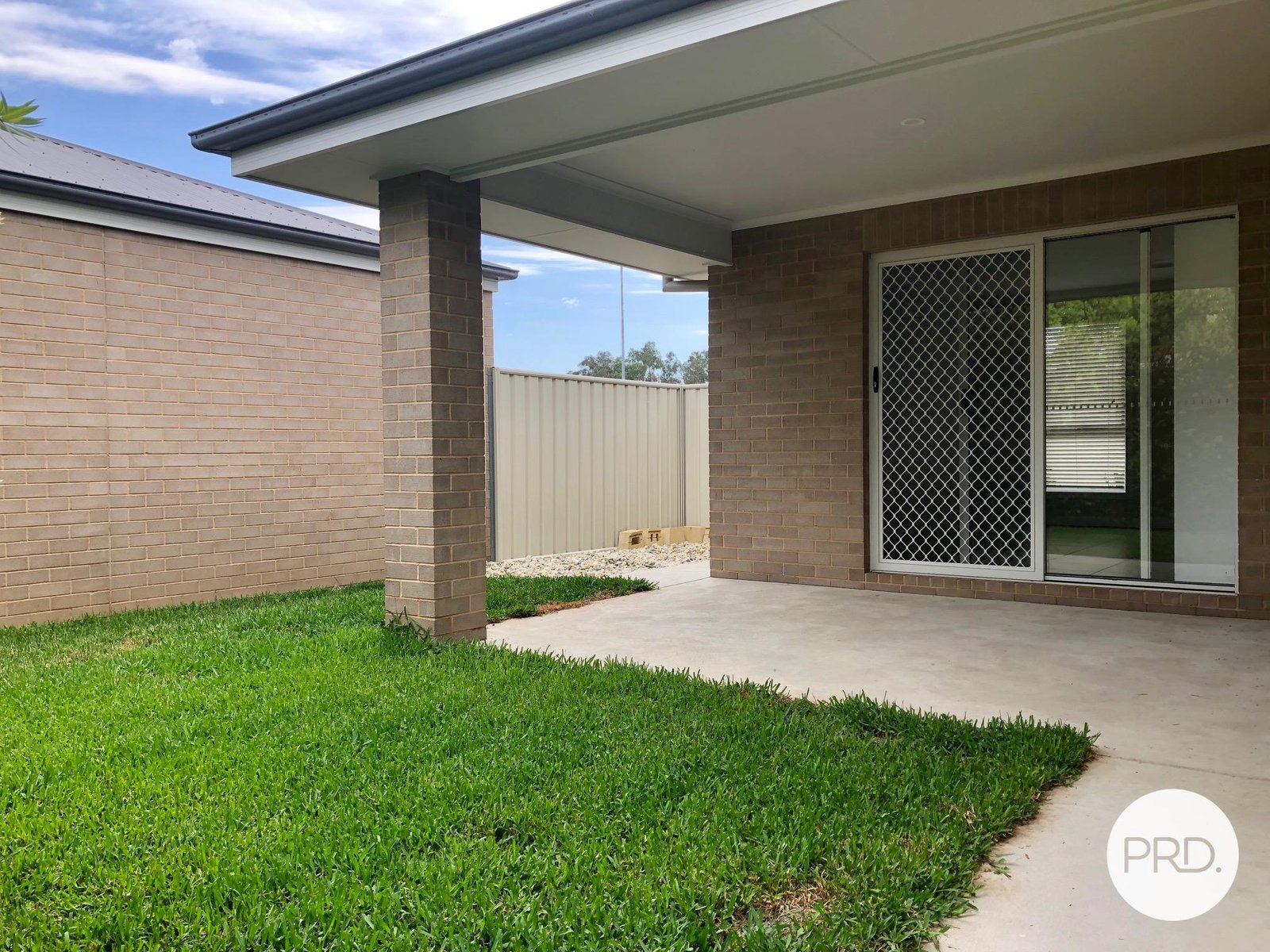 2/6 Annika Place NORTH ALBURY 10